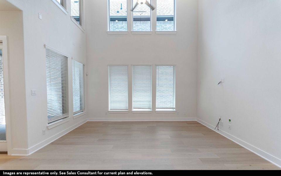 Spacious, unfurnished interior of a new home in Craig Ranch, McKinney (Image 16).