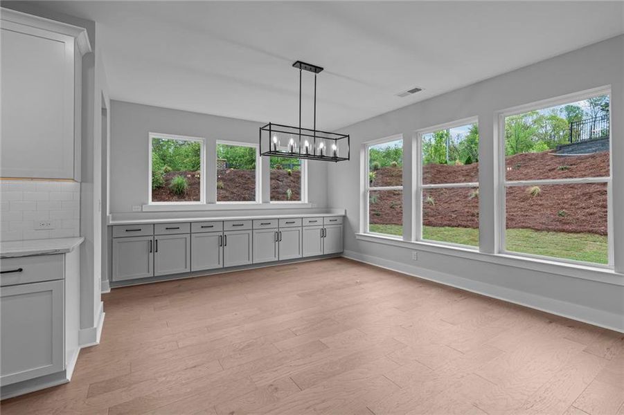 Spacious, unfurnished interior of a new home in Settingdown Farms, Cumming (Image 12).