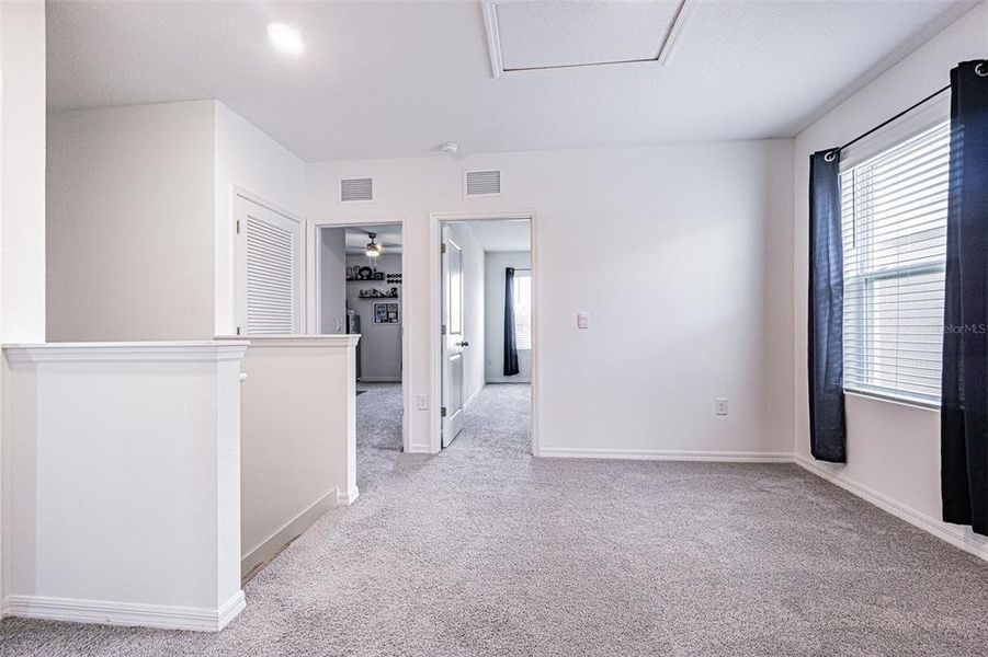 Spacious, unfurnished interior of a new home in Deerbrook, Land O' Lakes (Image 25).