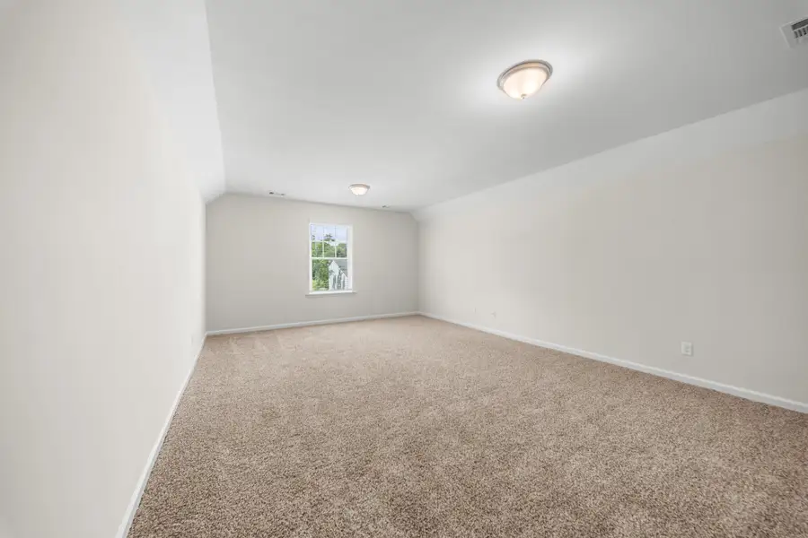 Spacious, unfurnished interior of a new home in Ramsey Landing, Rincon (Image 25).