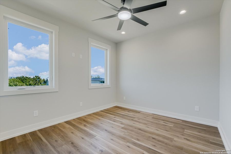 Spacious, unfurnished interior of a new home in , Kingsland (Image 35).