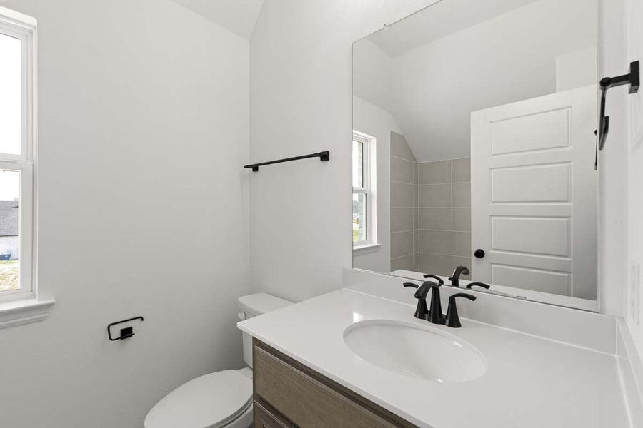 Furnished interior view inside a new home in Nelson Lake, Rockwall (Image 11).