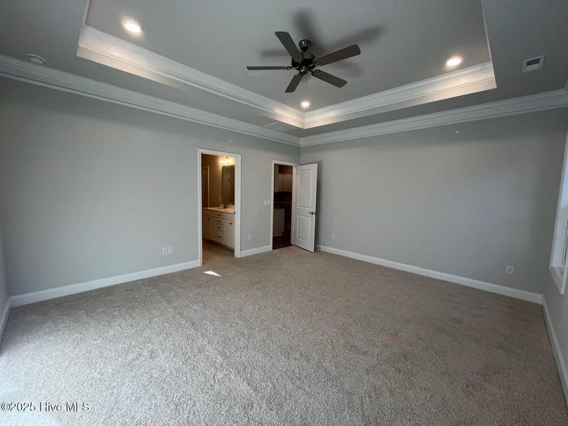 Spacious, unfurnished interior of a new home in Palmetto Creek, Bolivia (Image 24).