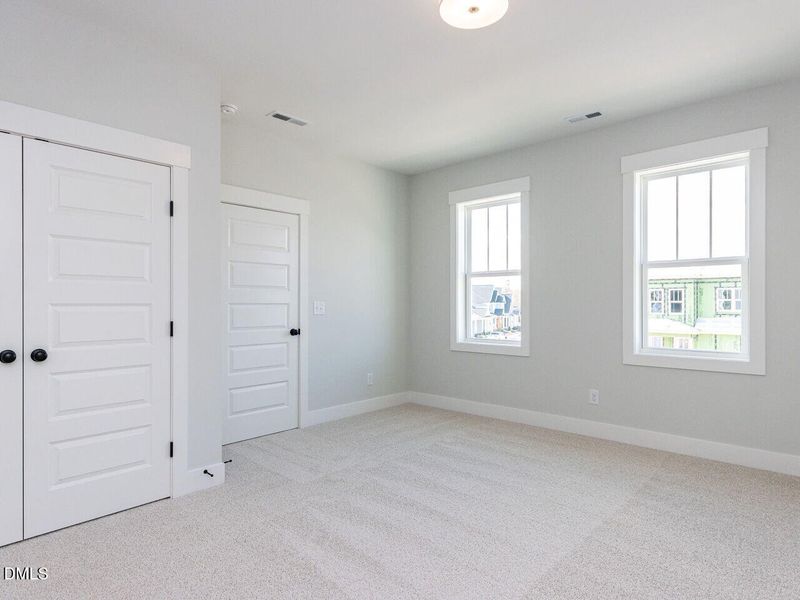 030-1280x960-bedroom