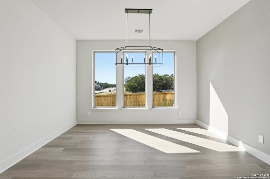 Spacious, unfurnished interior of a new home in Kinder Ranch 70's, San Antonio (Image 36).
