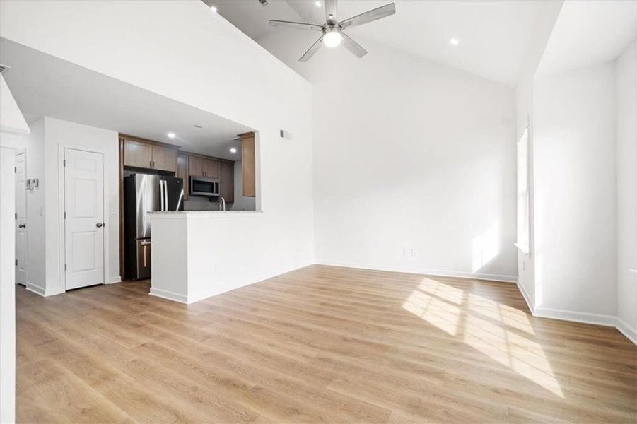 Spacious, unfurnished interior of a new home in , Union City (Image 28). Spacious, unfurnished interior of a new home in , Union City (Image 28).