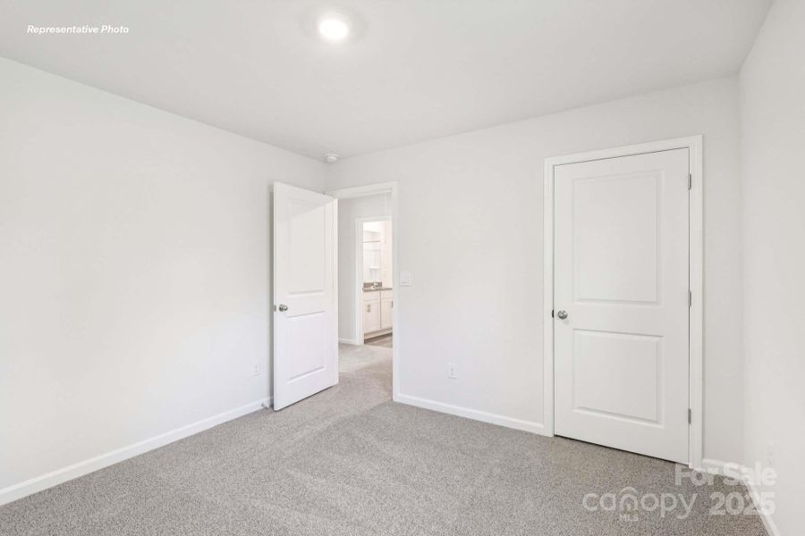 Spacious, unfurnished interior of a new home in Stanton, Richburg (Image 20).