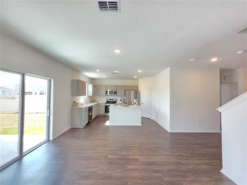 Spacious, unfurnished interior of a new home in Broadleaf, Parrish (Image 28).
