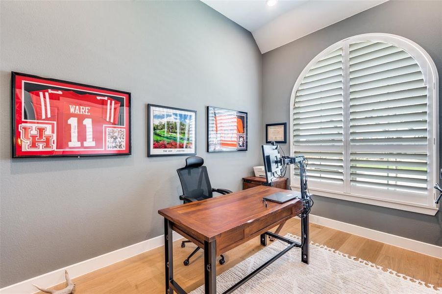 Furnished interior view inside a new home in Sandbrock Ranch, Aubrey (Image 22).