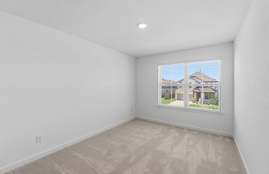 Spacious, unfurnished interior of a new home in Santa Rita Ranch, Liberty Hill (Image 18).