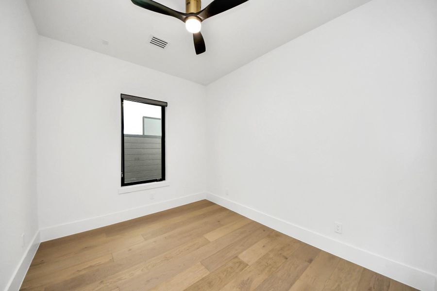 Spacious, unfurnished interior of a new home in , Stafford (Image 23).