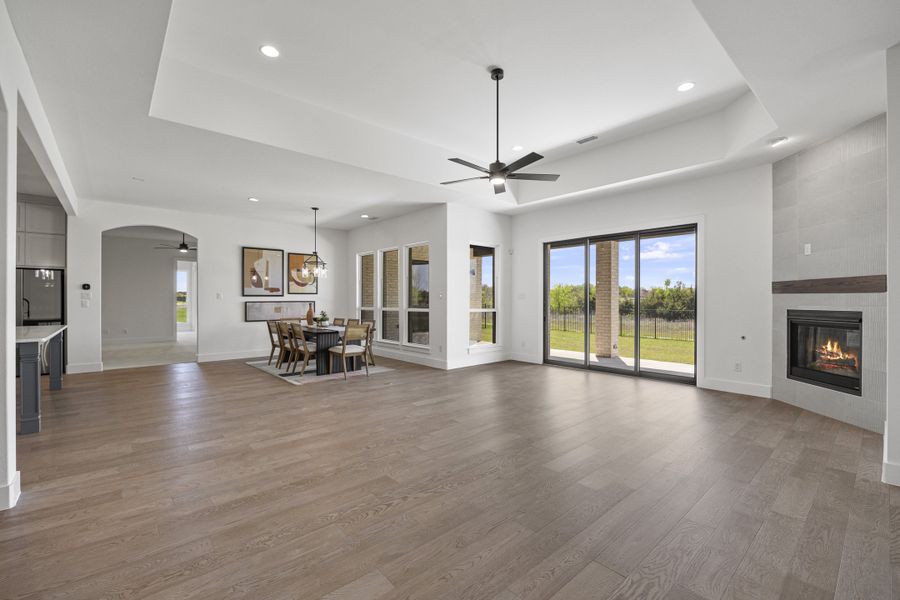 Spacious, unfurnished interior of a new home in Winding Creek, Rockwall (Image 24).