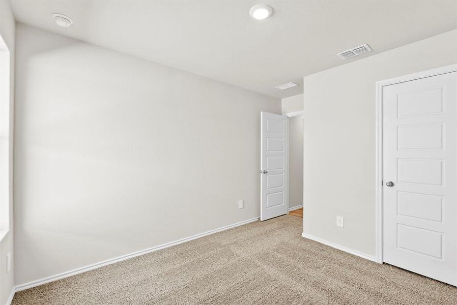 Spacious, unfurnished interior of a new home in Sunnycreek, Crowley (Image 20).
