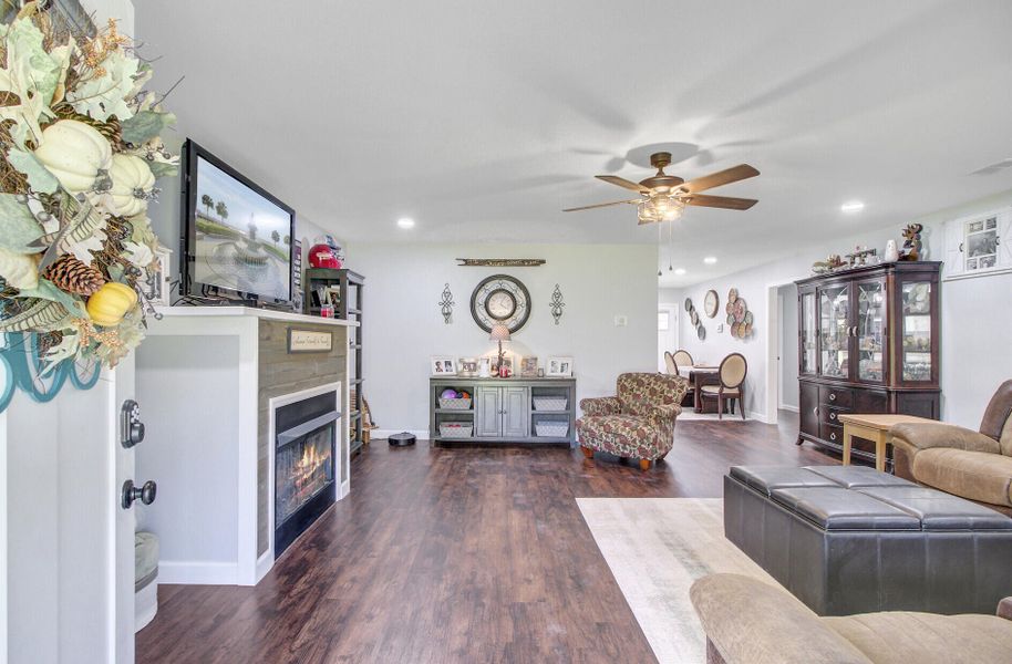 Furnished interior view inside a new home in , Cottageville (Image 5).