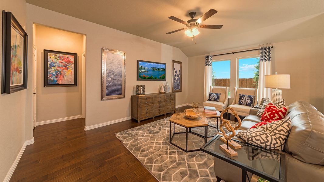 Furnished interior view inside a new home in Lake Pointe, Little Elm (Image 8). Furnished interior view inside a new home in Lake Pointe, Little Elm (Image 8).