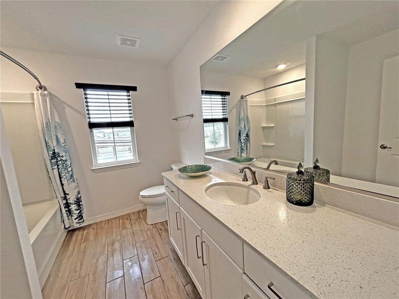 Furnished interior view inside a new home in Calesa Township, Ocala (Image 9).