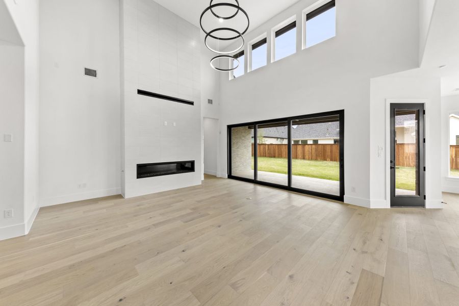 Representative unfurnished interior of a home built from the 6051 by Tradition Homes in Mustang Lakes, McKinney (Image 18).