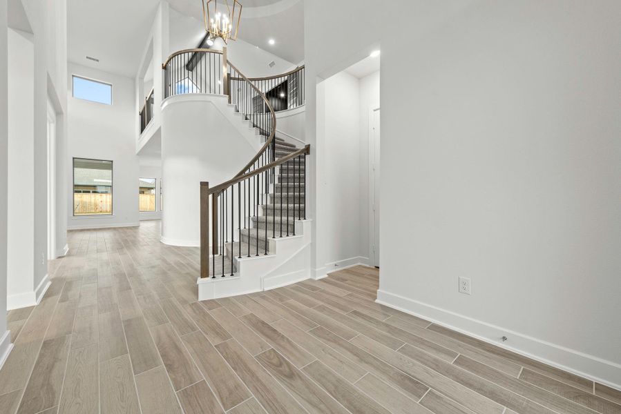 Representative image. Features, specifications, selections and colors may vary. Representative image. Features, specifications, selections and colors may vary.