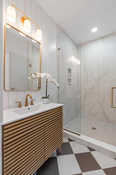 Furnished interior view inside a new home in , Charleston (Image 20).