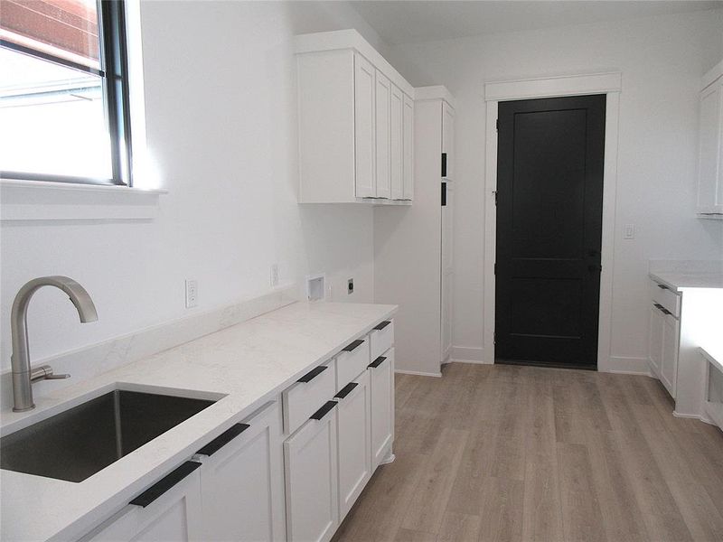 Furnished interior view inside a new home in , Crawford (Image 7).