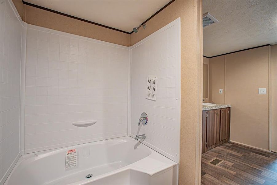 Image 27 of a home in .