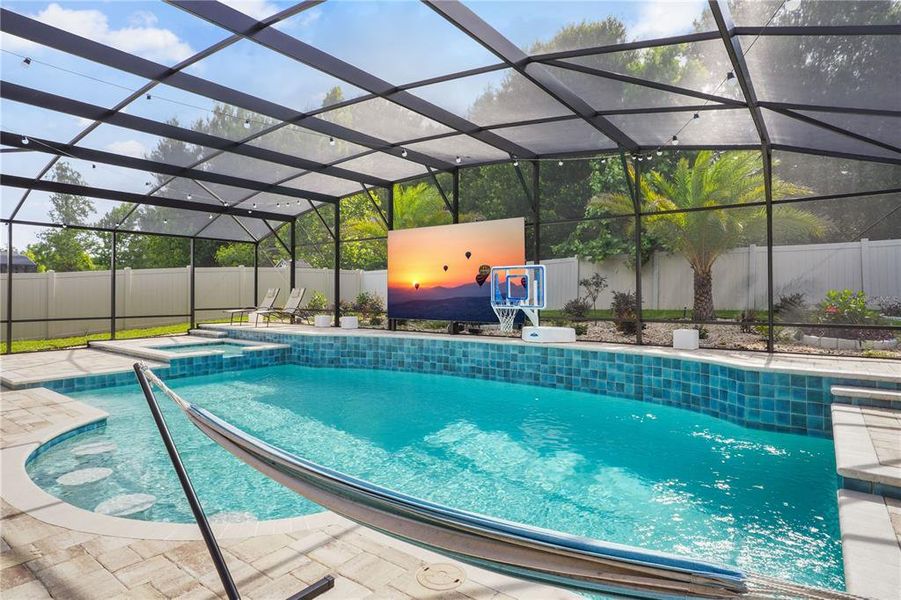 Exterior details and patio area of a home in Winding Meadows, Apopka (Image 33).