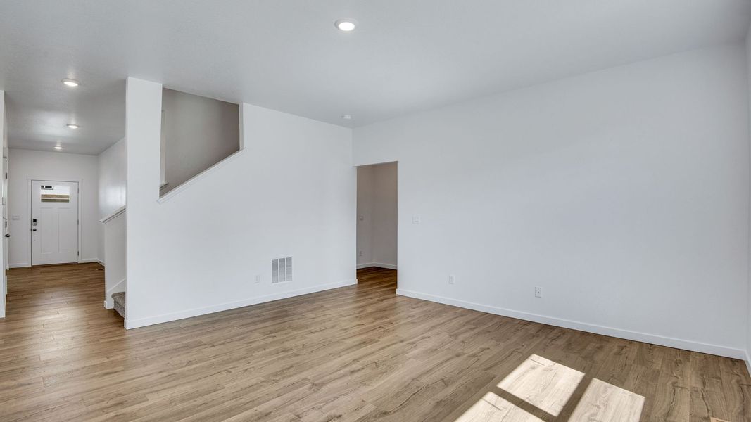 Spacious, unfurnished interior of a new home in Vista Meadows, Fort Lupton (Image 11). Spacious, unfurnished interior of a new home in Vista Meadows, Fort Lupton (Image 11).