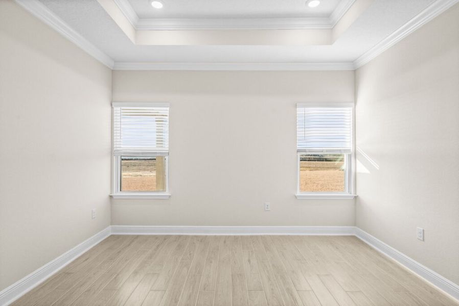 Spacious, unfurnished interior of a new home in Lake Merial, Panama City (Image 21).