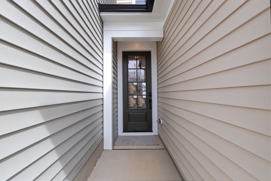 Representative exterior details of a home built from the The Hemlock by RobuckHomes in Kennebec Crossing, Angier (Image 65).