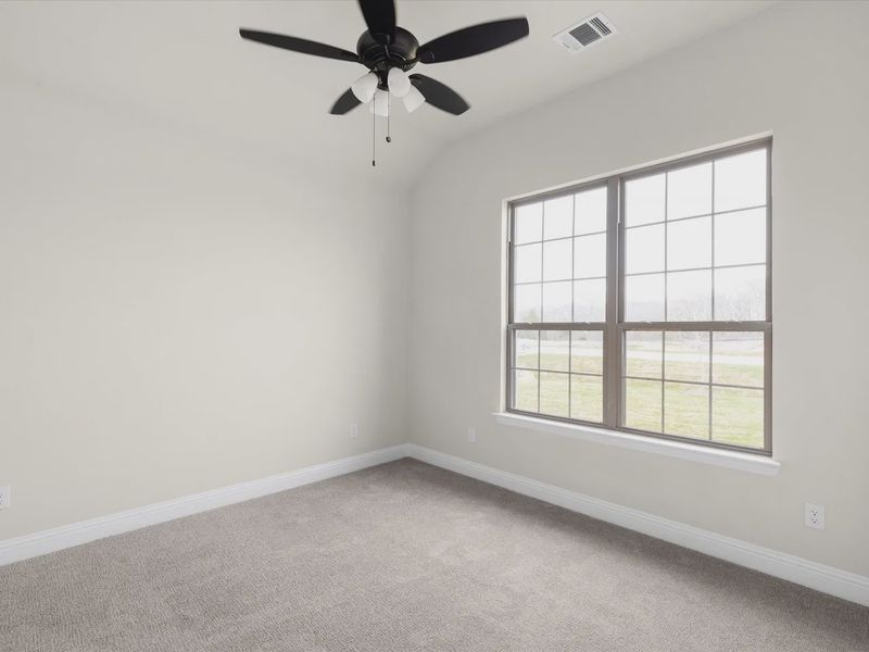 Spacious, unfurnished interior of a new home in Levante, Waxahachie (Image 26).