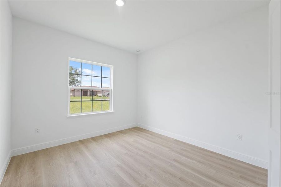 Spacious, unfurnished interior of a new home in , Ocala (Image 24).