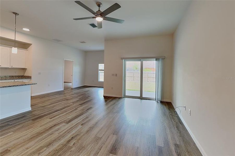 Spacious, unfurnished interior of a new home in , Port Charlotte (Image 8).