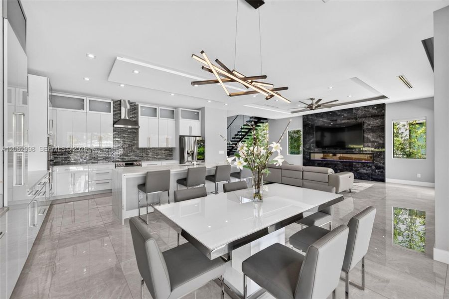 Furnished interior view inside a new home in , Fort Lauderdale (Image 77).