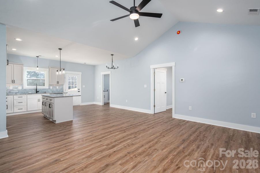 Spacious, unfurnished interior of a new home in , Hickory (Image 25).