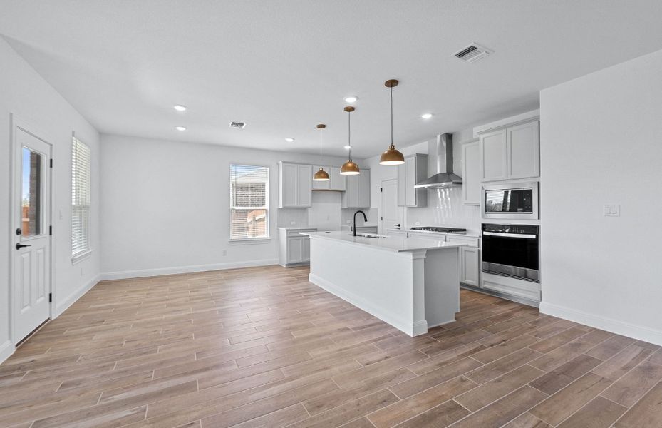 Spacious, unfurnished interior of a new home in Lagos, Manor (Image 14).