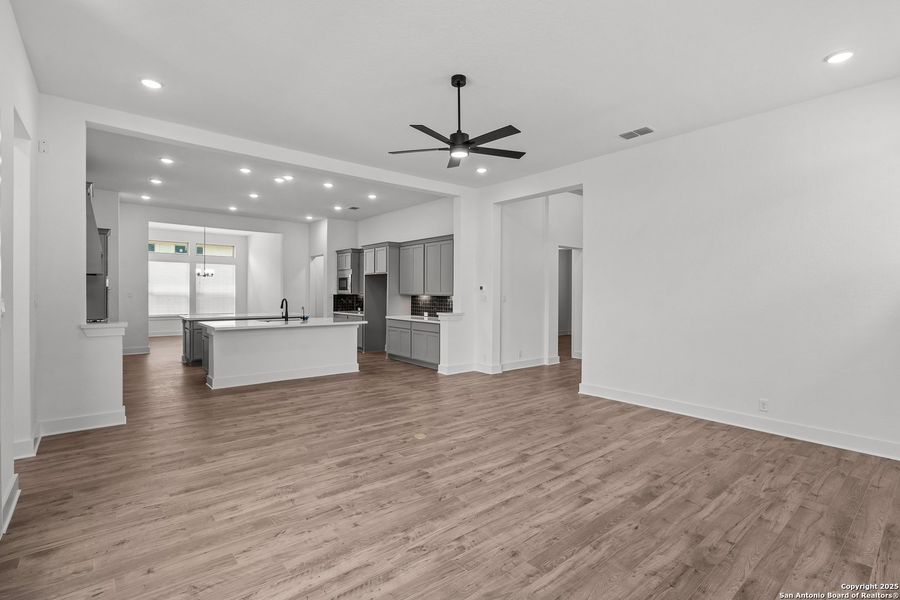 Image 30 of a home in Mesa Western.