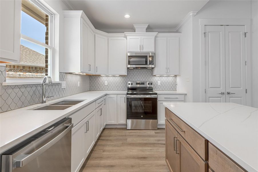 Furnished interior view inside a new home in , Nacogdoches (Image 10).