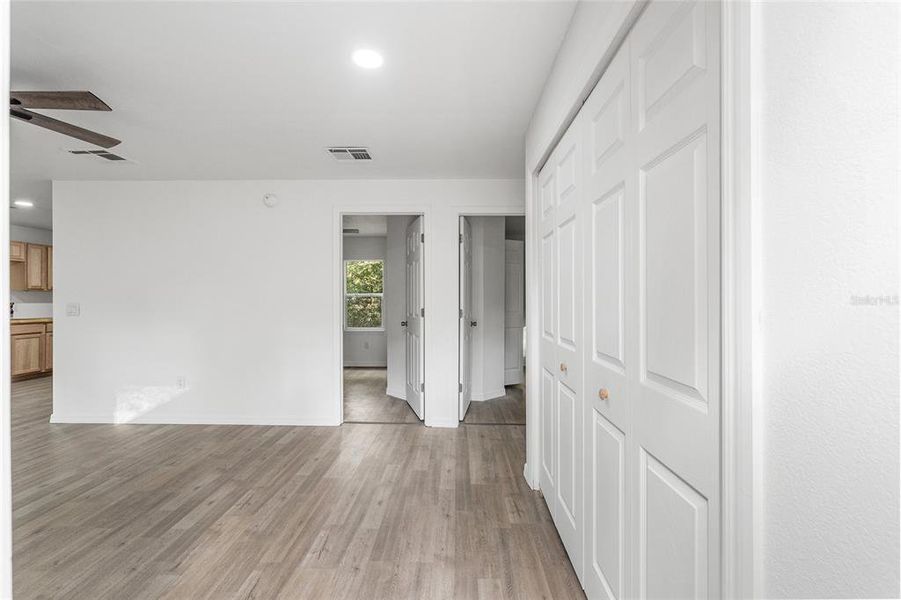 Spacious, unfurnished interior of a new home in , Summerfield (Image 20).