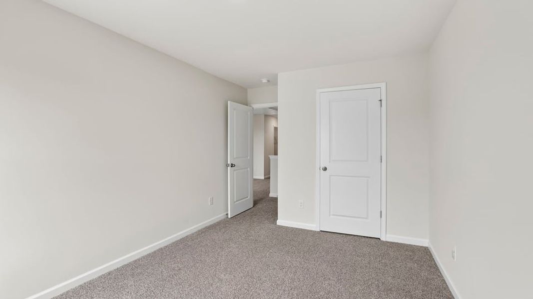 Spacious, unfurnished interior of a new home in Durbin Meadows, Fountain Inn (Image 28).