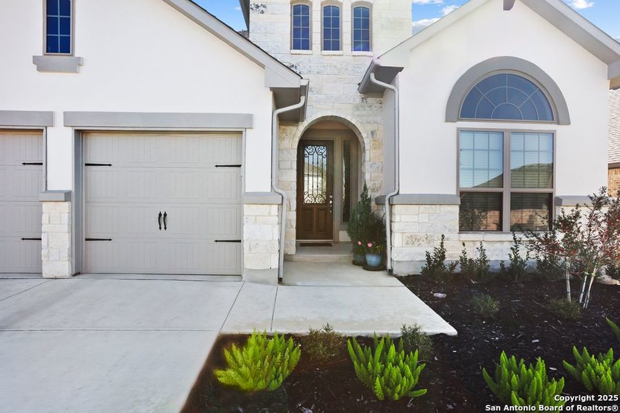 Exterior details and patio area of a home in Buffalo Crossing, Cibolo (Image 3). Exterior details and patio area of a home in Buffalo Crossing, Cibolo (Image 3).