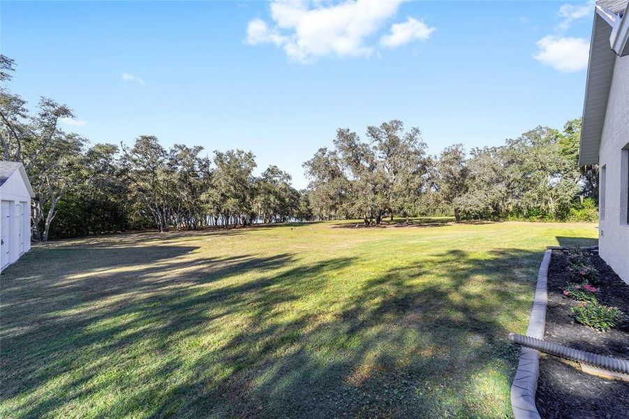 Exterior details and patio area of a home in , Belleview (Image 34).