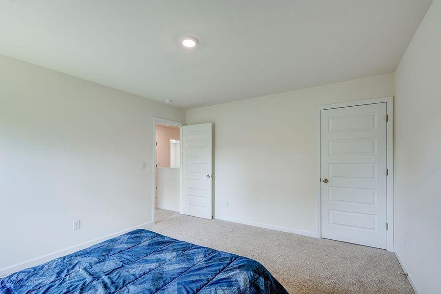 Image 36 of a home in Cedar Ridge - Locust Grove Station.