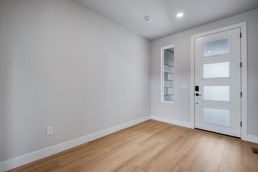 Spacious, unfurnished interior of a new home in The Aurora Highlands, Aurora (Image 46). Spacious, unfurnished interior of a new home in The Aurora Highlands, Aurora (Image 46).