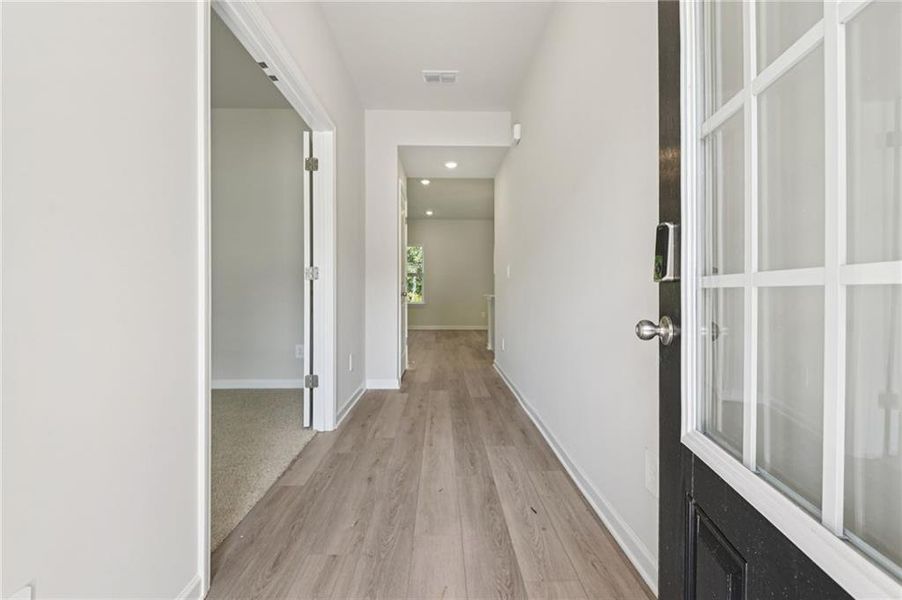 Spacious, unfurnished interior of a new home in The Oaks at Dawson, Dawsonville (Image 18).