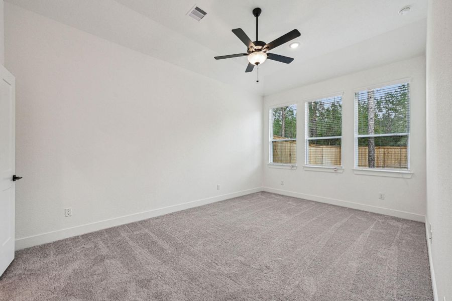 Spacious, unfurnished interior of a new home in Kresston, Montgomery (Image 26).