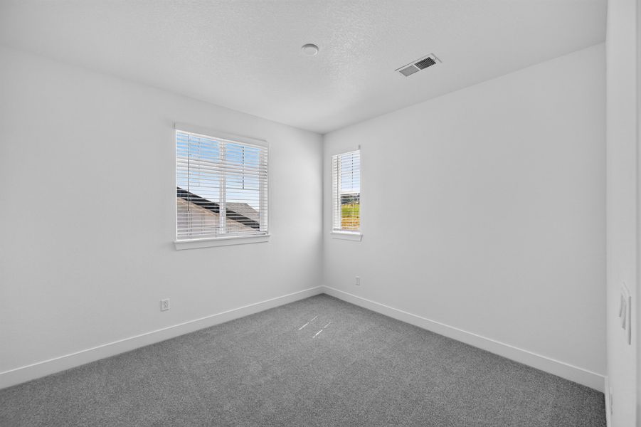 Spacious, unfurnished interior of a new home in Macanta, Castle Rock (Image 27). Spacious, unfurnished interior of a new home in Macanta, Castle Rock (Image 27).