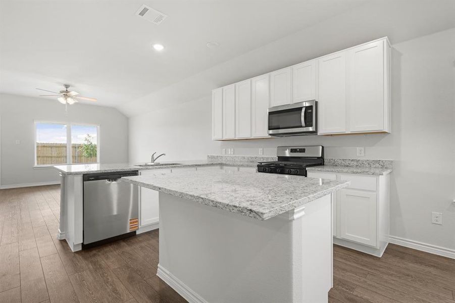 Furnished interior view inside a new home in Rocky Creek Crossing, Fort Worth (Image 6). Furnished interior view inside a new home in Rocky Creek Crossing, Fort Worth (Image 6).