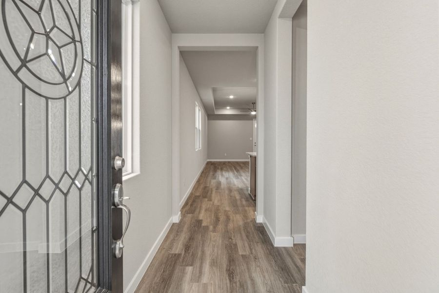 Spacious, unfurnished interior of a new home in Veranda Designer, San Antonio (Image 16).