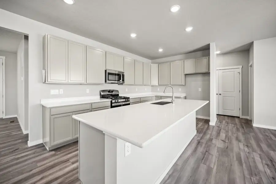 Representative furnished interior of a home built from the Currant by View Homes in The Glen, Colorado Springs (Image 4). Representative furnished interior of a home built from the Currant by View Homes in The Glen, Colorado Springs (Image 4).