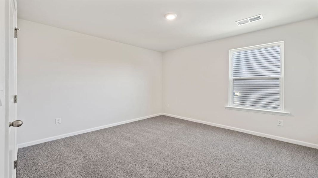 Spacious, unfurnished interior of a new home in Durbin Meadows, Fountain Inn (Image 26).